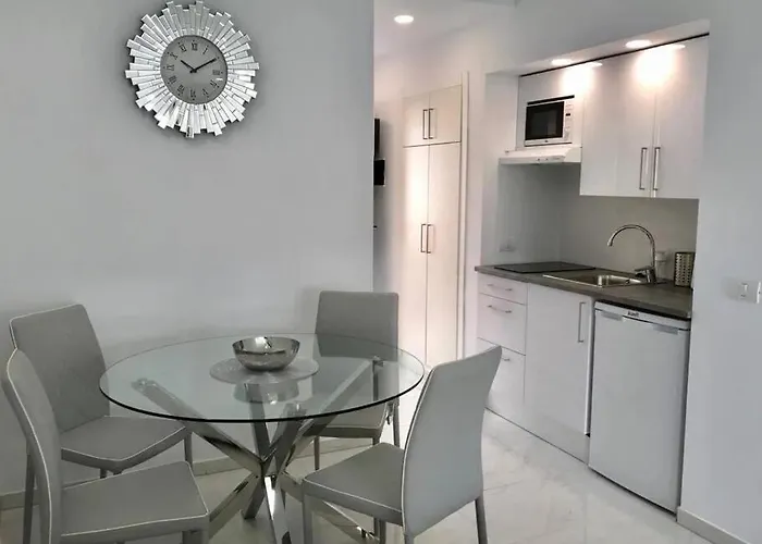 Apartman Modern Studio, Close To The Costa Adeje (Tenerife)